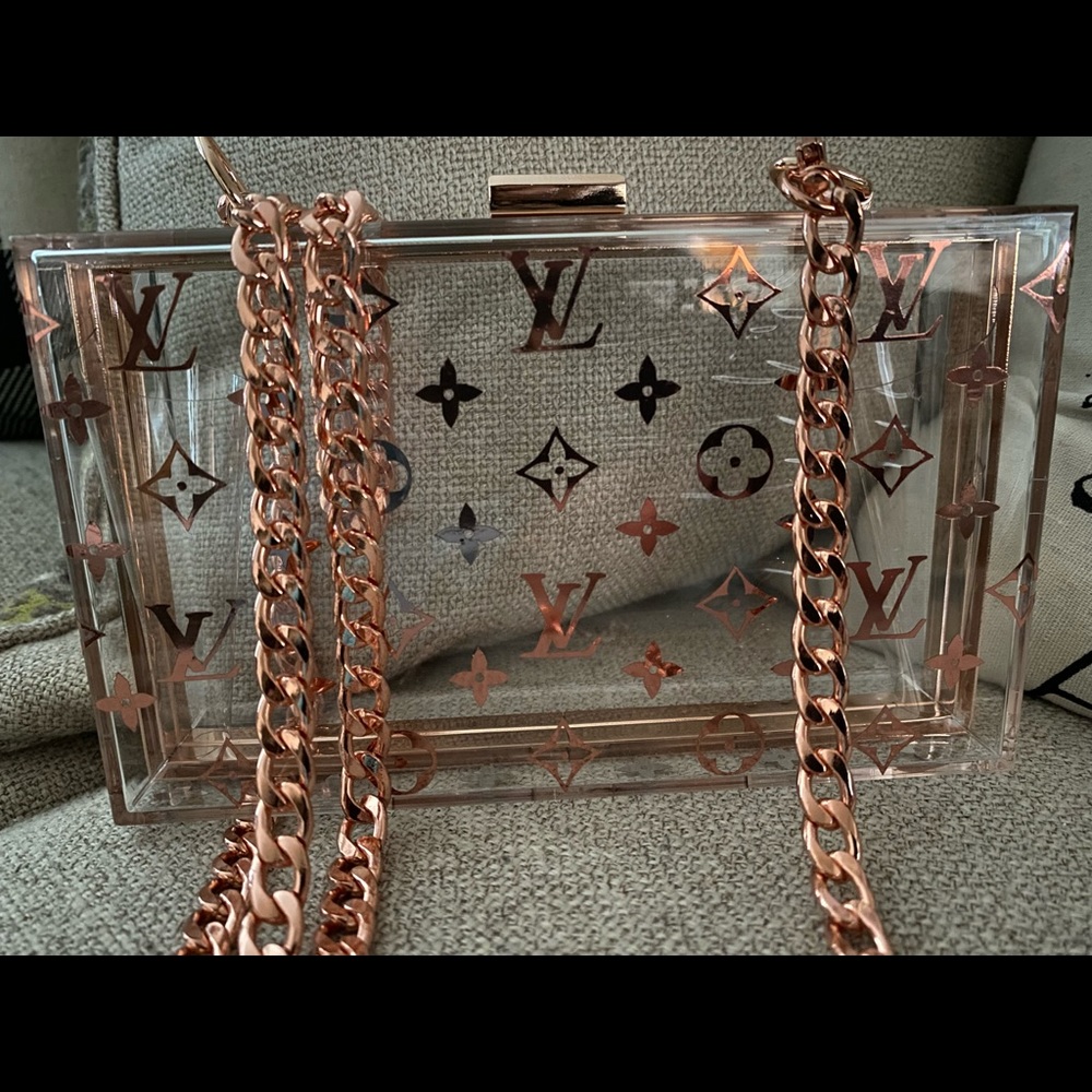 Clear Stadium Approved clutch/crossbody Purse!